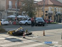 Un ragazzo di origini salentine è stato investito da… Incidente In Corso Francia Angolo Via Leopardi A Collegno 31 Ottobre 2020 Auto Contro Moto Morto Walter Hernandez Di Torino