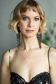 Kari Slaughter's Instagram, Twitter & Facebook