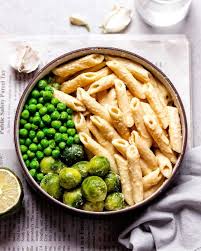 Vegan Feed Vegan Recipes On Instagram Creamy Hummus Pasta With Peas And Brussels Sprouts By Vegamelo In 2020 Hummus Pasta Pasta With Peas How To Cook Pasta