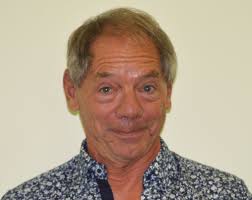 À nouveau en mandat pour le département de casting du Cirque du Soleil!  Nous sommes à la recherche de plongeuses de haut-vol/ voltigeuses de  balançoire russe pour le spectacle «O». Faites-moi signe