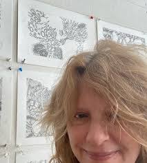 Holly Meeker's Instagram, Twitter & Facebook