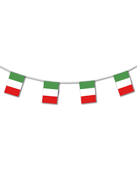 Many regional flags were adopted on 4 november 1995 for armed forces day. Plastgirland Med Italiens Flagga Kop Dekorationer Pa Vegaoo Se