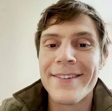 Pin de Helen Speed em Evan peters