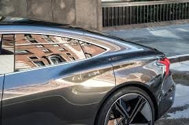 The brand with the four rings is presenting one of the stars of the 2018 auto show in the movie capital los angeles. Audi E Tron Gt Concept 2018 First Drive Of Electric Sports Saloon Autocar