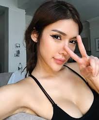 She is noted to be the daughter of the fugitive lawyer david rasif. Dj Jade Rasif S Outfits Too Skimpy I Feel Comfortable In Them She Says
