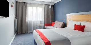 Victoria is a subdistrict or neighbourhood of central london yet in traditional and somewhat dated terms the west of westminster proper. Park Royal Hotels In Acton London Holiday Inn Express London Park Royal