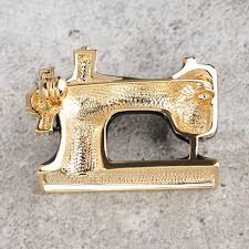 sewing machine brooch