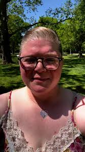 1 hour till it's go time!!!!