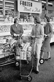 61 Rare Vintage Photos Of Grocery Stores That May Surprise You Vintage Housewife Vintage Photos Vintage Photographs
