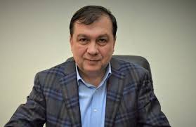 Am facut comanda de manualul acela care il recomanda cei de la carol davila si duminica o sa iau culegerea pentru admitere, chiar sunt curioasa, adica eu am o colega care da la farmacie si. Viorel Jinga A CaÈ™tigat Alegerile Pentru FuncÈ›ia De Rector Al Umf Carol Davila BucureÈ™ti Edupedu Ro