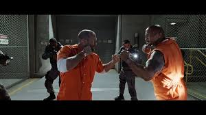 Maintenant que dom et letty sont en lune de miel, que brian et mia se sont rangés et que le reste de l'équipe a été disculpé, la bande de globetrotteurs retrouve un semblant de vie. Vin Diesel And Charlize Theron Lead All Star Cast In New Trailer For Fast And Furious 8