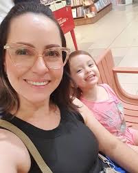 Renata Veloso (@renatavelosorv) • Instagram photos and videos