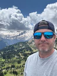 What are must see places in Wasagaming national park for e-bike camping  trip?