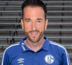 images?q=tbn:ANd9GcQFwjo9T8Vo13_l4XAZiYpRSE1LrHd74Xo7CQ&s