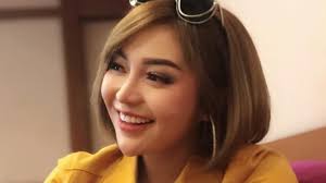 Hello sobat trio macan jangan lupa besok tgl 26 september 2020 jam 10.00 pagi , liris los dol versi tril macan di channel youtube musik. Aksi Kocak Chacha Trio Macan Bikin Fans Makin Cinta