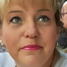 Diana Staub's Instagram, Twitter & Facebook