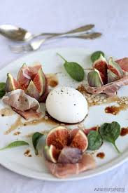 Verlockendes Italienischer Vorspeisenteller Mit Feigen Und Burrata Vorspeisen Rezepte Rezepte Vorspeisenteller