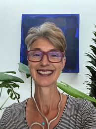 Catherine Barr's Instagram, Twitter & Facebook