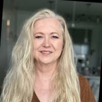 Thea Beck's Instagram, Twitter & Facebook