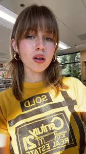 Stella Orr's Instagram, Twitter & Facebook