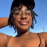 Carissa Lott's Instagram, Twitter & Facebook