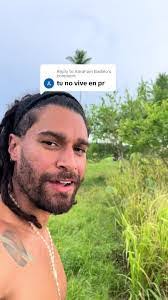 Abraham Badillo's Instagram, Twitter & Facebook