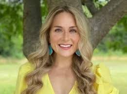 Colleen Carrillo's Instagram, Twitter & Facebook