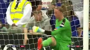 Former arsenal player alex scott had a go at ranking england stars phil foden, mason mount and jack grealish, who are all playing at the european after some deliberation, scott ranked foden first, grealish second and mount third. Arsenal Ladies Defender Alex Scott Scored A 40 Yard Long Own Goal Against Chelsea Ladies Football Club Video Dailymotion