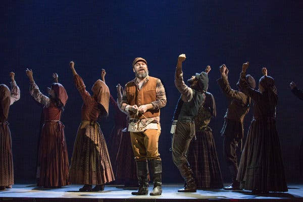 Review: A 'Fiddler on the Roof' Revival With an Echo of Modernity - The New  York Times
