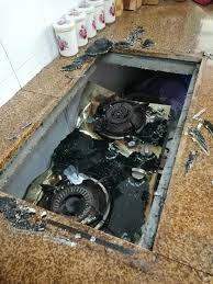 Dapur kaca meletup di rumah siti nur azirah ketika ibunya merebus ikan. Sugawa Service Kuala Lumpur Facebook