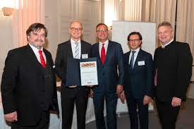 Find the perfect weber bank stock photos and editorial news pictures from getty images. Weberbank Diskurs Das Magazin Der Weberbank