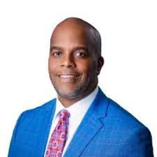 Chris Lash's Instagram, Twitter & Facebook