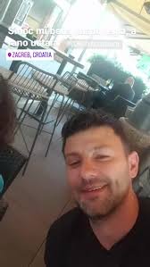 Advanced Piriformis Stretch Napredno istezanje piriformisa pomaze u  odklanjanju bolova u lumbalnom dijelu ledja, SI zglobu i zglobu kuka. Ako  vam je uobicajno istazanje piriformisa ili pigeon strech preblago, probajte  sa ovom