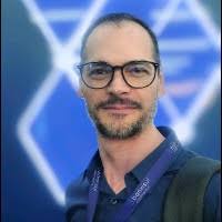 100+ "Daniel Bohn" profiles