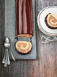 A buche de noel is a french christmas cake formed in the shape of a log. Buche Roulee A La Creme De Marrons Et Au Chocolat Chatelaine