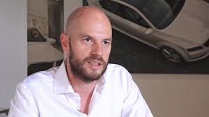 Designér musí neustále popichovat inženýry, říká Peter Olah