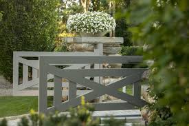 Robin Kramer Garden Design In 2020 Garden Design Modern Landscaping Modern Garden