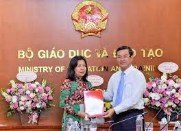 Nguyễn thu thuỷ (born 1976 in hanoi) was crowned the 4th miss vietnam in 1994 when she was a first year student at the institute for international relations in hanoi. Trao Quyáº¿t Ä'á»‹nh Bá»• Nhiá»‡m Pho Vá»¥ TrÆ°á»Ÿng Vá»¥ Giao Dá»¥c Ä'áº¡i Há»c