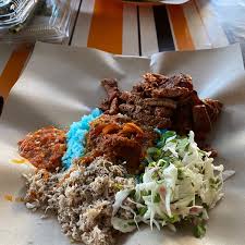 Selain itu, anda juga wajib cuba nasi kapal karam mereka, yang merupakan nasi kerabu biru yang ditaburi banyak dengan pelbagai seafood segar seperti. Photos At Sofiah Tomyam Nasi Kerabu Kambing Bakar Kampung Padang Balang 1 Tip From 58 Visitors