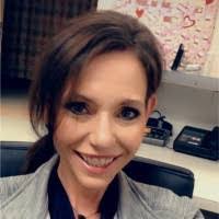 Melissa Luxton's Instagram, Twitter & Facebook