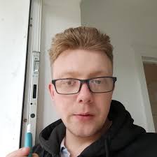 What is a good server for a beginner to learn and play Rust?