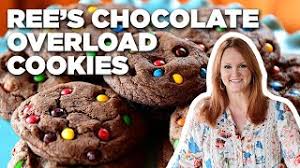 Pioneer woman adeline clear cookie jar. Ree Drummond S Chocolate Overload Cookies The Pioneer Woman Food Network Youtube