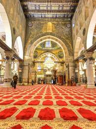 Dozens are wounded, but medics are not being allowed through to treat the injured. Al Aqsa Interior Dome Of The Rock Islam Islamic Architecture