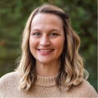 Michelle Ostrowski's Instagram, Twitter & Facebook