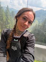 Mud pose 💞✌️ 👉Follow us for more MTB girls' content! ❤️❤️ 🚴🏼‍♀️: @ lilly.driver 👉Follow @enduro_girlsteel 👉Follow @enduro_girlsteel •  @downhilloves • @downhillblast • @iamspecialized_mtb #endurogirlsteel  #downhillmtb #bikegirl #bikegirls ...