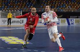 الحديث عن مشاركة منتخب كرواتيا فى كأس العالم 2018 لا ينقطع منذ اليوم الأول فى المنافسات التى تستضيفها روسيا وتستمر حتى 15 يوليو، خاصة أن المقدمات والشواهد. ÙƒØ±ÙˆØ§ØªÙŠØ§ ØªÙ‚Ø³Ùˆ Ø¹Ù„Ù‰ Ø§Ù„Ø¨Ø­Ø±ÙŠÙ† ÙÙŠ Ø§Ù„Ø¯ÙˆØ± Ø§Ù„Ø±Ø¦ÙŠØ³Ù‰ Ø¨Ù…ÙˆÙ†Ø¯ÙŠØ§Ù„ Ø§Ù„ÙŠØ¯ Ø¨ÙˆØ§Ø¨Ø© Ø§Ù„Ø£Ù‡Ø±Ø§Ù…