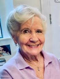 In loving memory of Elizabeth McErlean (Neé Morgan) who passed away  peacefully surrounded by her loving family