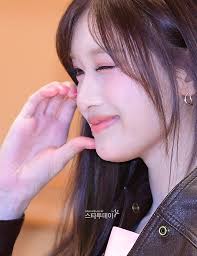 IVE Liz and Lee Seo showed off their perfect youngest line chemistry.Liz  and Lee Seo attended a pop-..