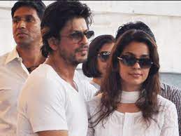 Browse and share the top srk juhi chawla songs gifs from 2021 on gfycat. Juhi Chawla Reveals How Shah Rukh Khan Helped Her When She Was Devastated After Her Mother S Sudden Death