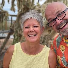 Tracy Foltz's Instagram, Twitter & Facebook